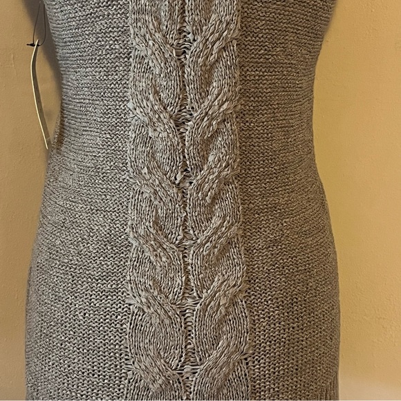 Cyrus sweater vest. - Picture 7 of 8